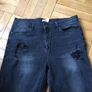 Destroyed gray stretch jeans